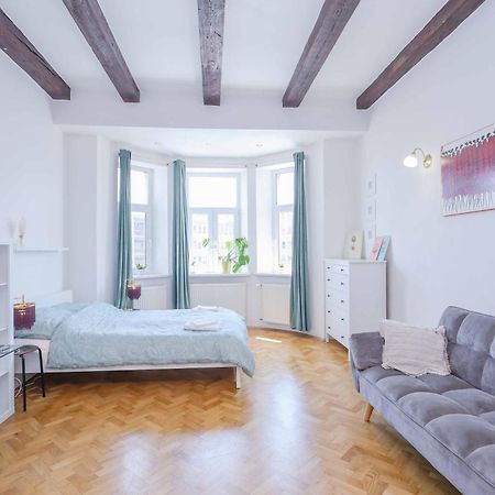 Cozy & Spacious Family Stay Near Train Station Μπρατισλάβα Εξωτερικό φωτογραφία