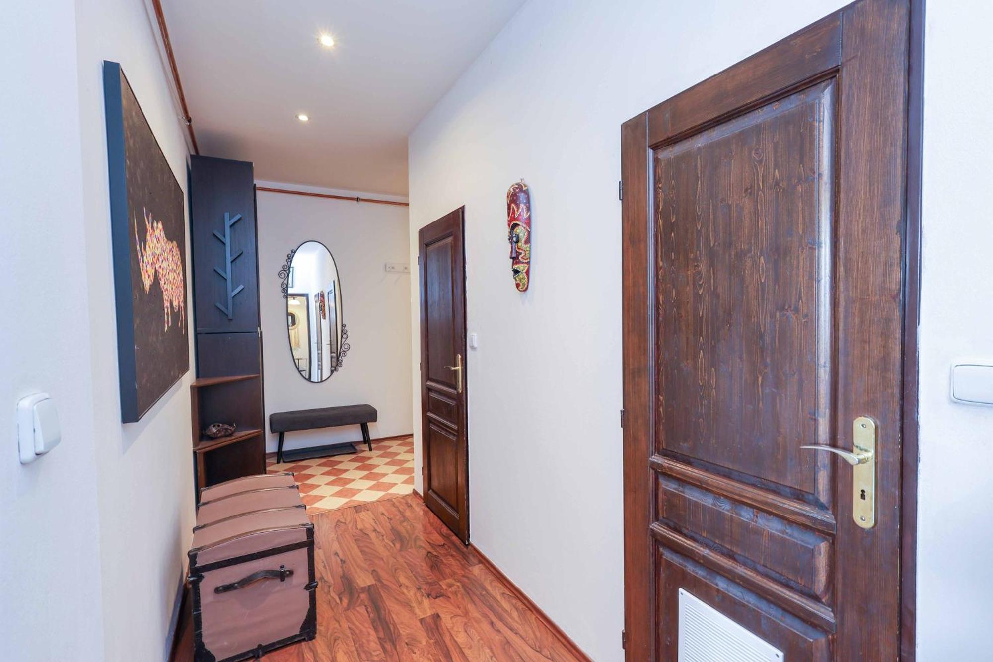Cozy & Spacious Family Stay Near Train Station Μπρατισλάβα Εξωτερικό φωτογραφία