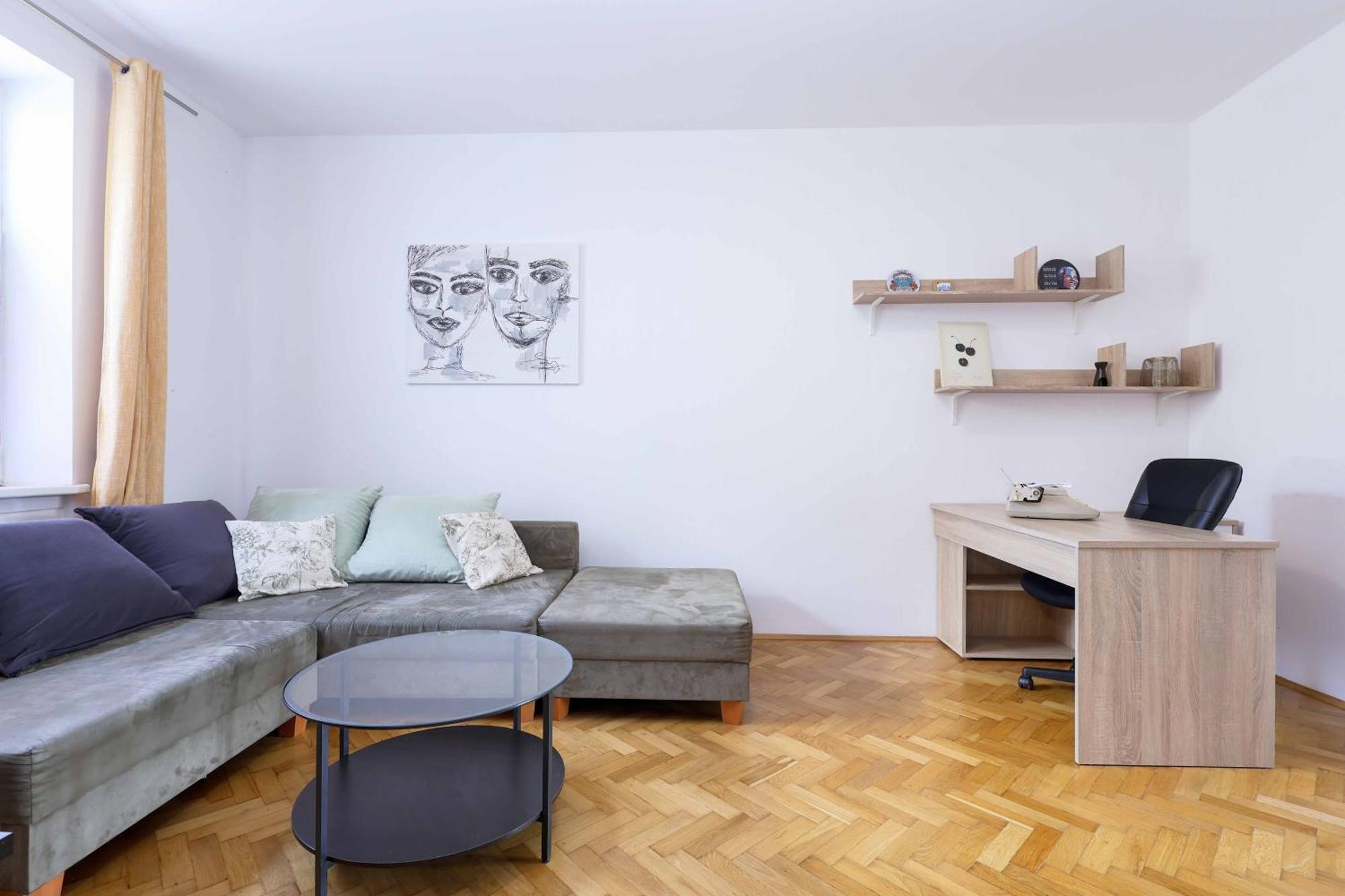 Cozy & Spacious Family Stay Near Train Station Μπρατισλάβα Εξωτερικό φωτογραφία