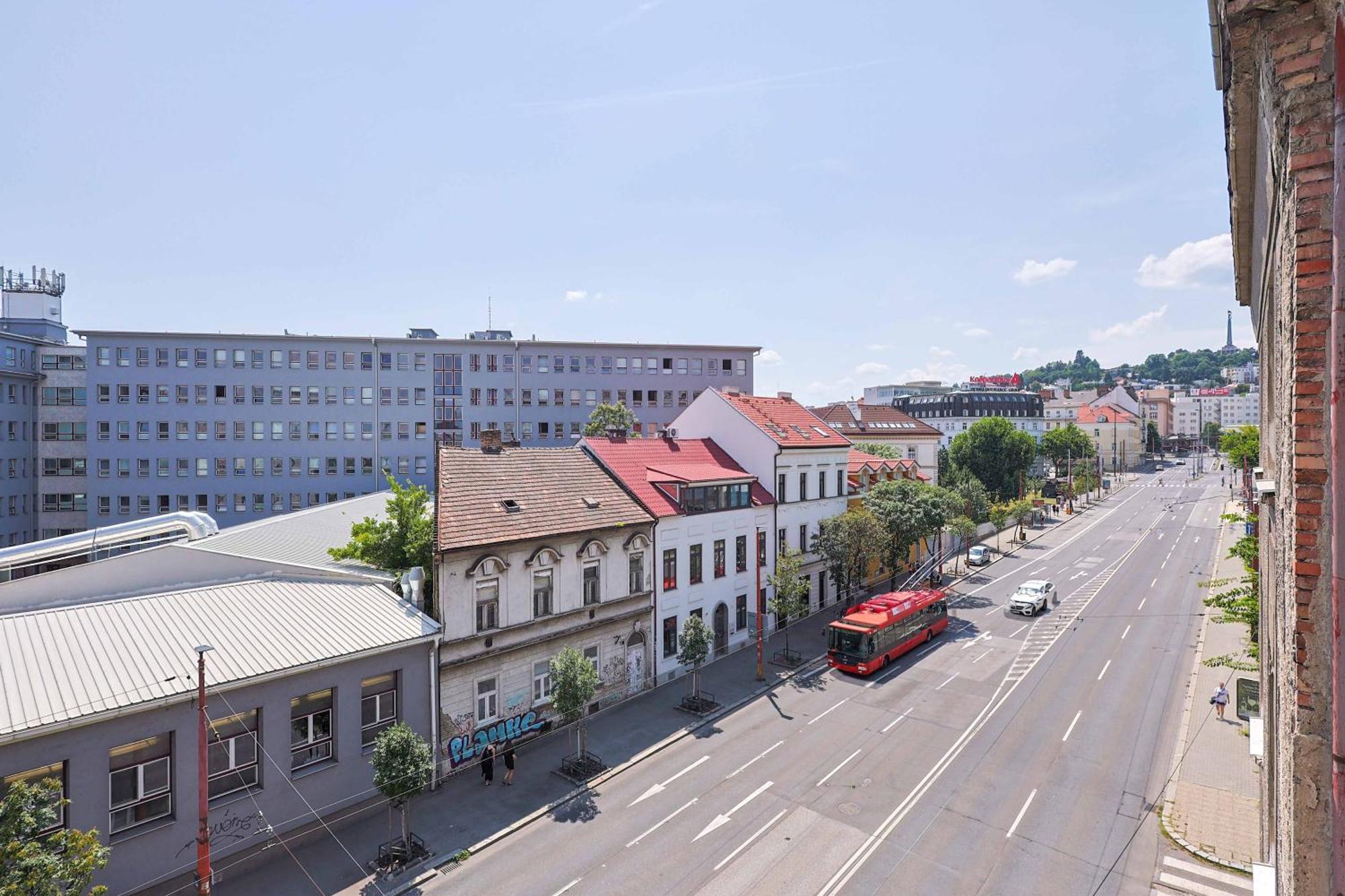 Cozy & Spacious Family Stay Near Train Station Μπρατισλάβα Εξωτερικό φωτογραφία