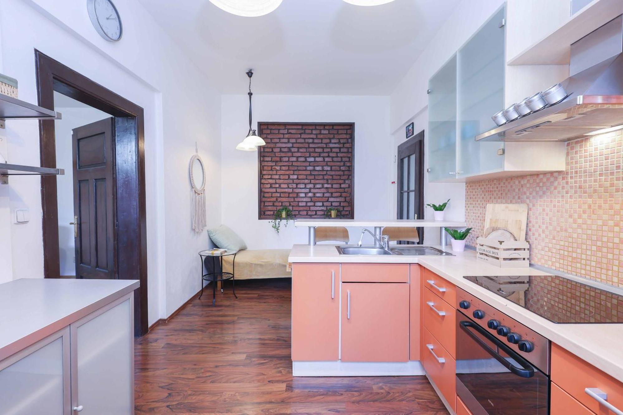 Cozy & Spacious Family Stay Near Train Station Μπρατισλάβα Εξωτερικό φωτογραφία