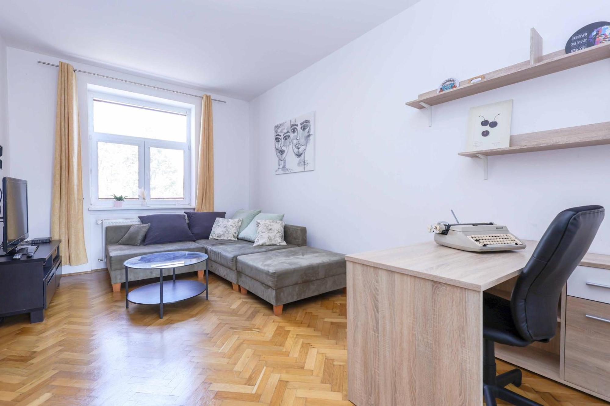 Cozy & Spacious Family Stay Near Train Station Μπρατισλάβα Εξωτερικό φωτογραφία